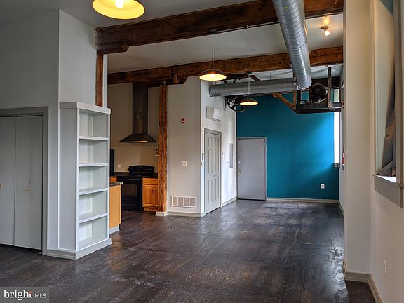 4th image of 2111-15 E Susquehanna Ave #2A