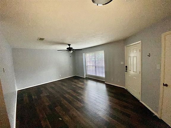 3rd image of 2401 Sycamore Ave APT D12