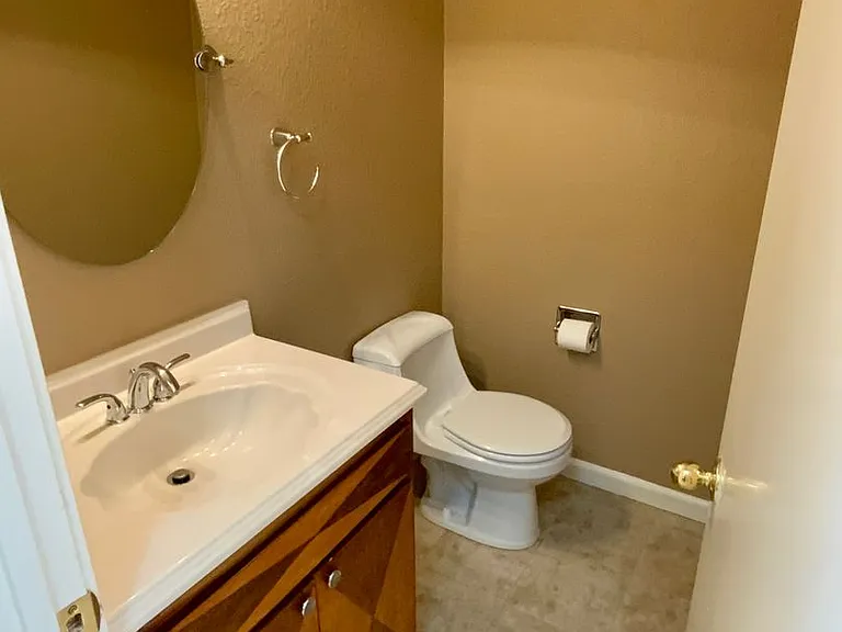 1098 Azalea Ct — Photo 7