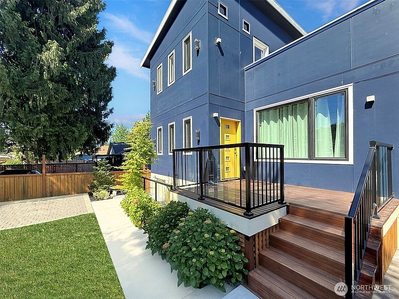 2nd image of 620 Stevens Avenue NW