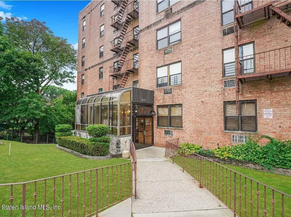1160 Richmond Rd APT 2I, Staten Island, NY 10304