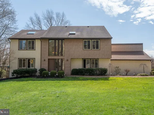 100 Drakes Drum Dr, Bryn Mawr, PA 19010