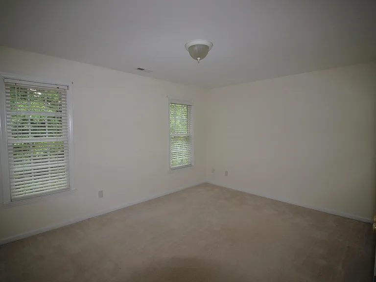 304 Peachtree Point Ct — Photo 18