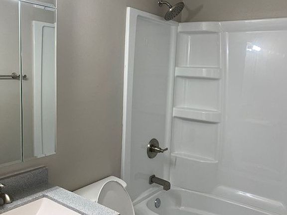 3rd image of 1648-1688 5th St #1648-2