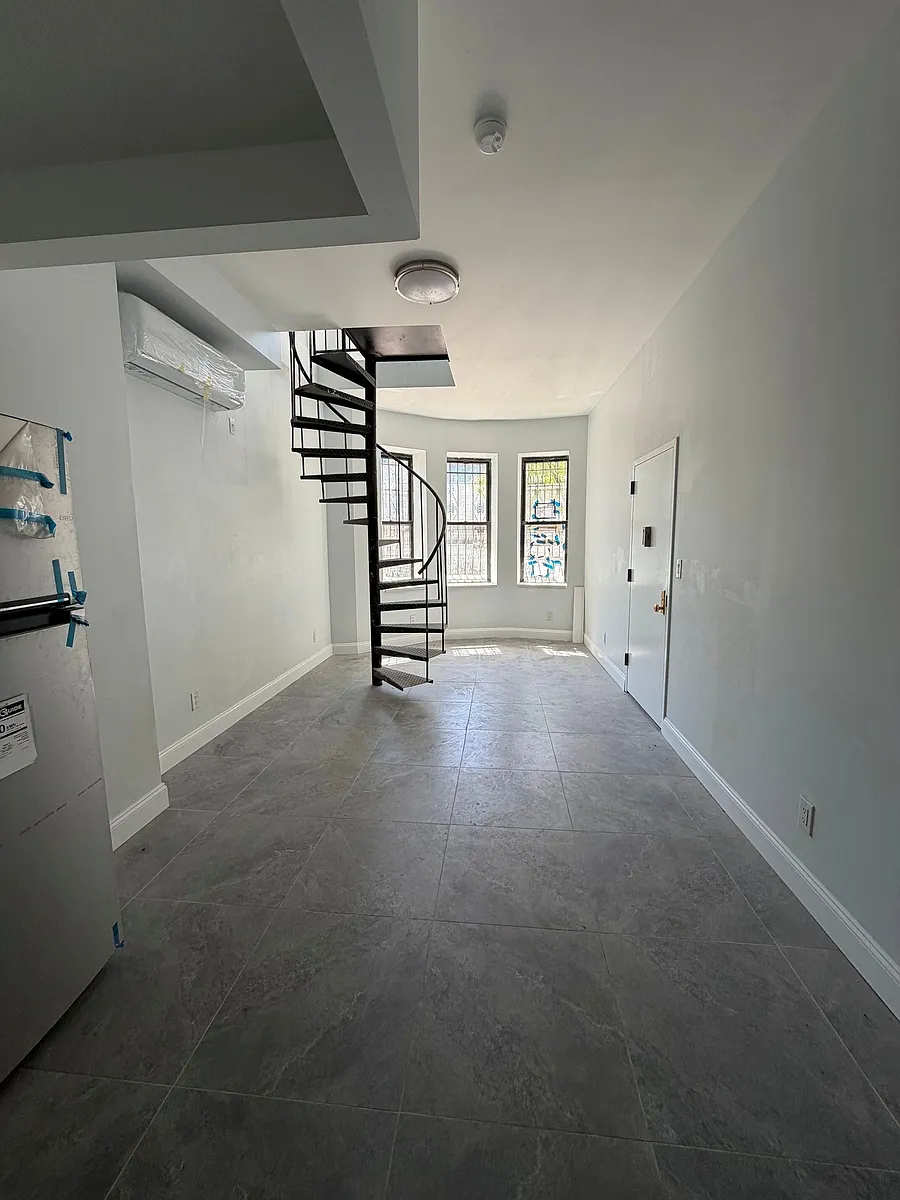 Building Photo - 713 Bushwick Ave #2