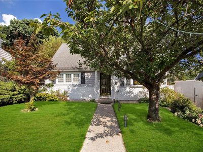 8 Bryce Avenue, Glen Cove, NY, 11542