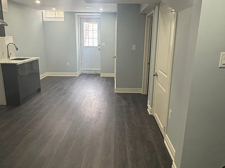 43 Ogston Cres #BASEMENT — Photo 6