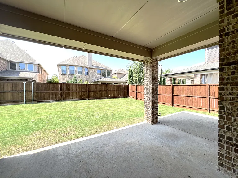 720 Raunald Dr — Photo 25