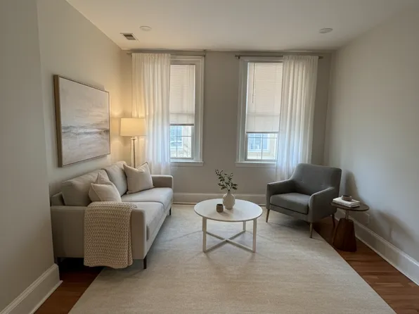 113 S 42nd St APT 1, Philadelphia, PA 19104