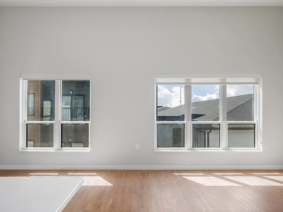 2. District Townhouse_Living Room_Reverse