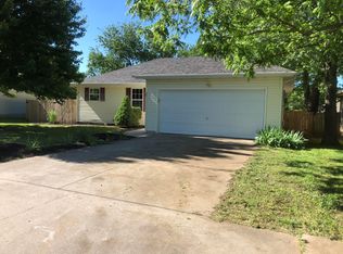 631 E Livingston St, Springfield, MO 65803