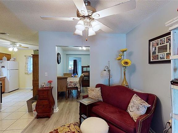 4th image of 9881 Lily St N #236