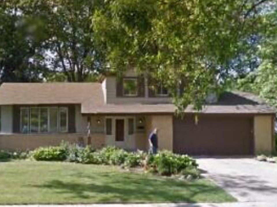 1st image of 1515 W Roanoke Dr