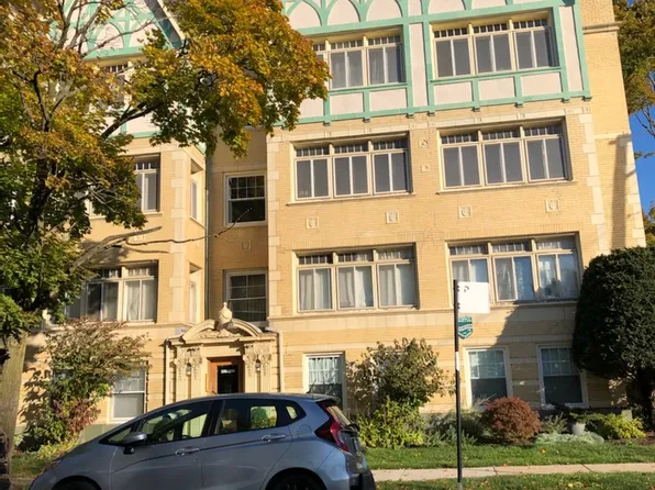 2202 W Granville Ave APT 3D, Chicago, IL 60659