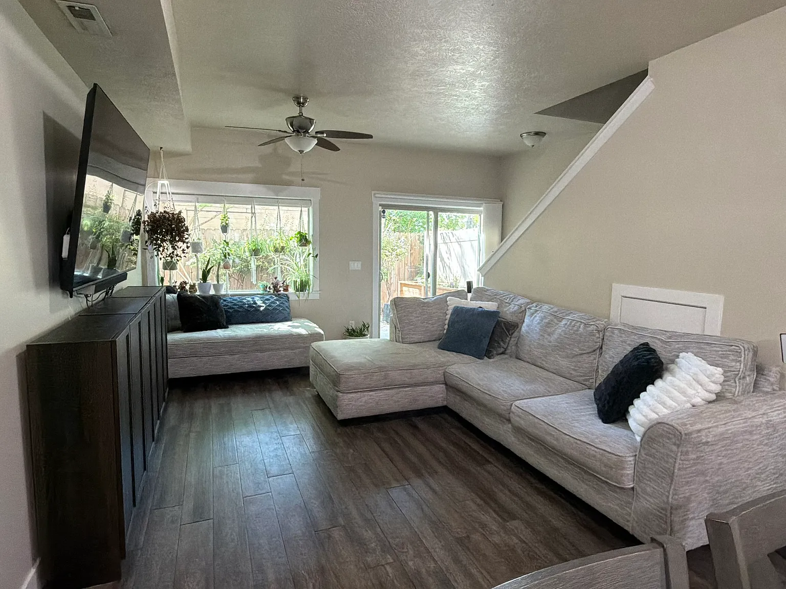 2 bed, 2.5 bath, 1362 sqft, $1,850 — Photo 1