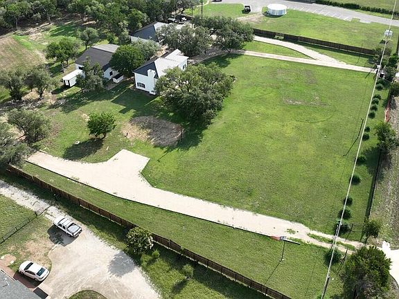 4th image of 102 County Road 180