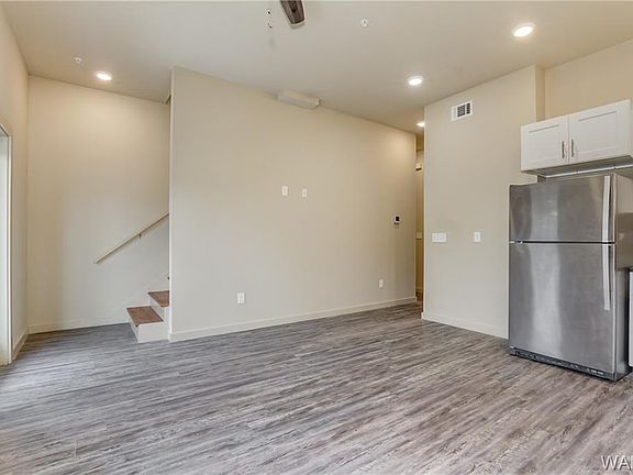 4th image of 1411 Paul W Bryant Dr #103