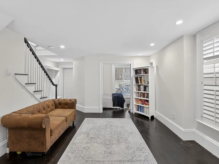 12 Hereford St #2 — Photo 14