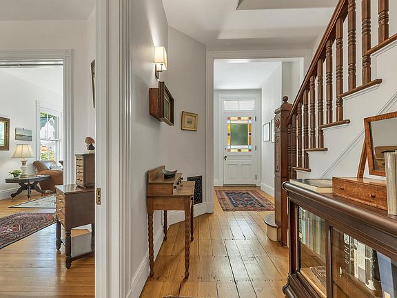 4th image of 18 Shaw Street #3