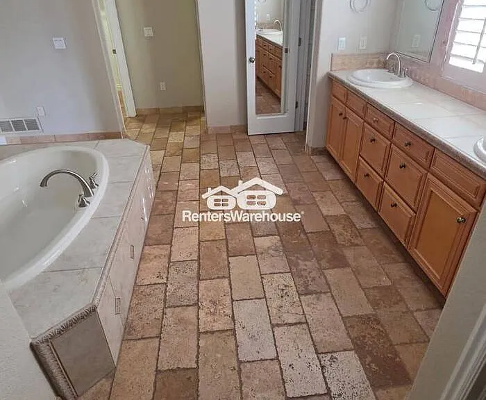 281 Himalaya Ave — Photo 18