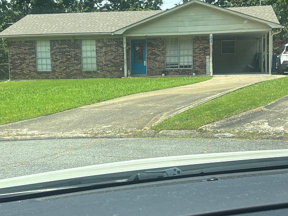 3rd image of 1 Emerald Cir