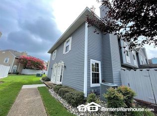 651 Ridge Cir, Chesapeake, VA 23320