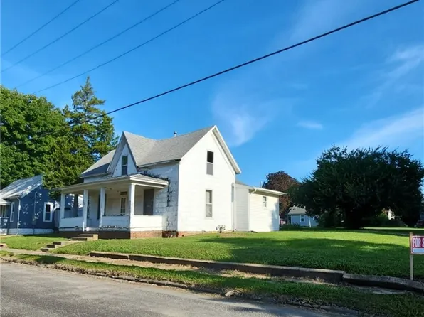 305 W Reynolds St, Newton, IL 62448