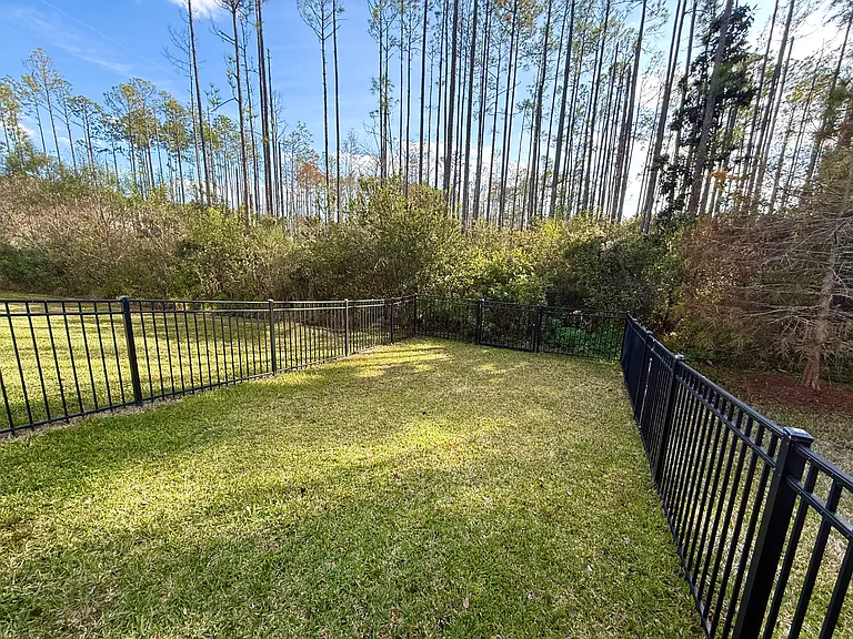 95 Bush Pl — Photo 18