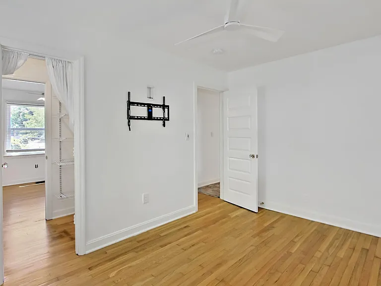 1440 Moultrie St — Photo 2
