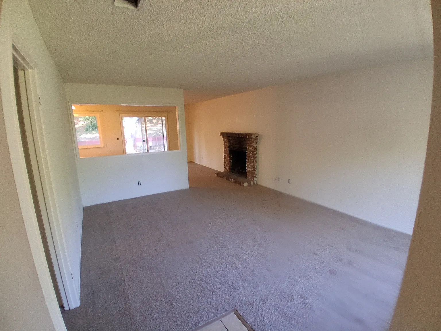 4 bed, 1456 sqft, $2,800 — Photo 2