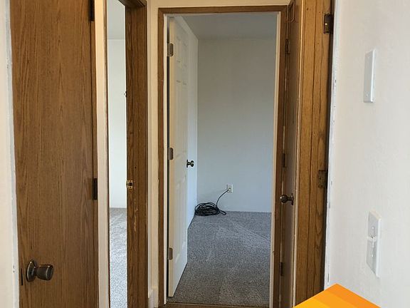 4th image of 427 Plum St