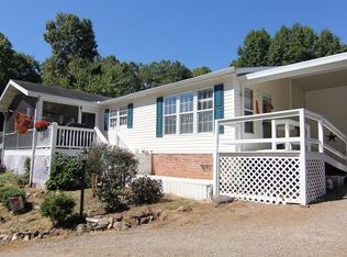 70 Mountain Glory Way, Franklin, NC 28734