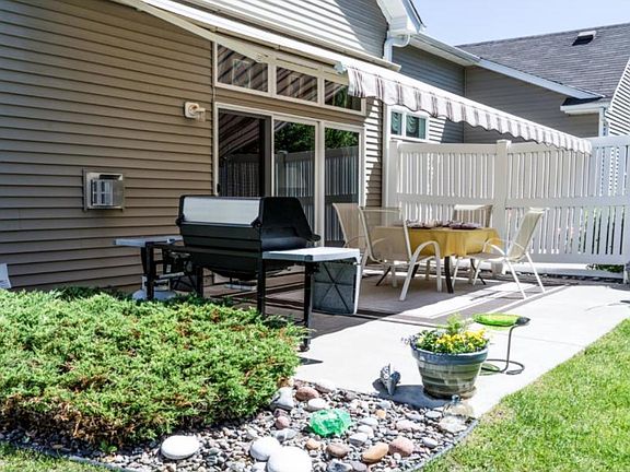 3rd image of 4384 Empress Dr N Unit 2