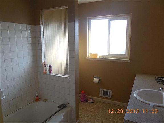 5th image of 1017 S Winnifred St