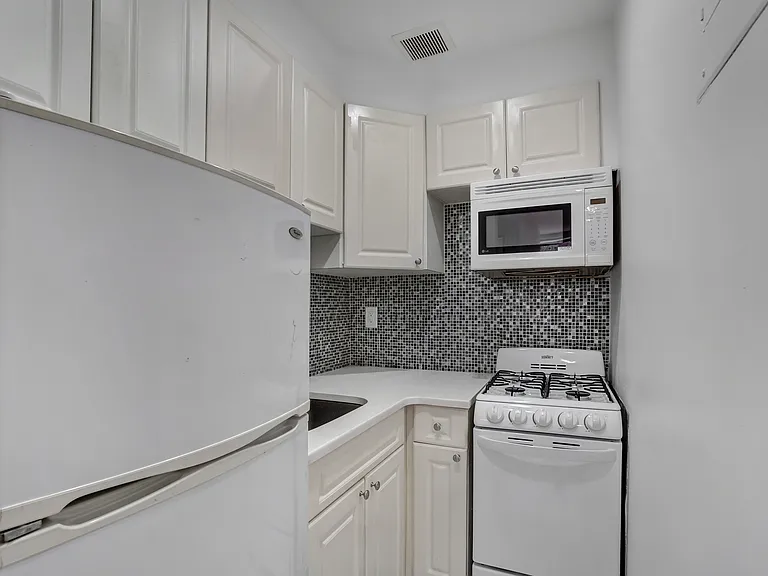 179 Avenue B #1 — Photo 5