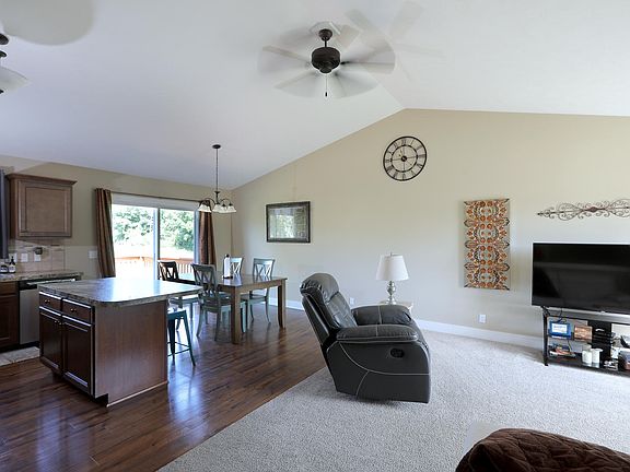 5th image of 3581 Clarey Dr SW