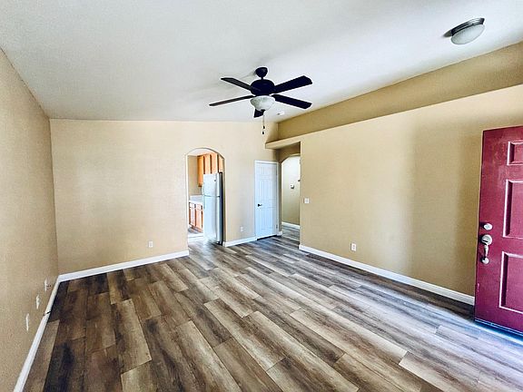 3rd image of 3509 Skyline Ln
