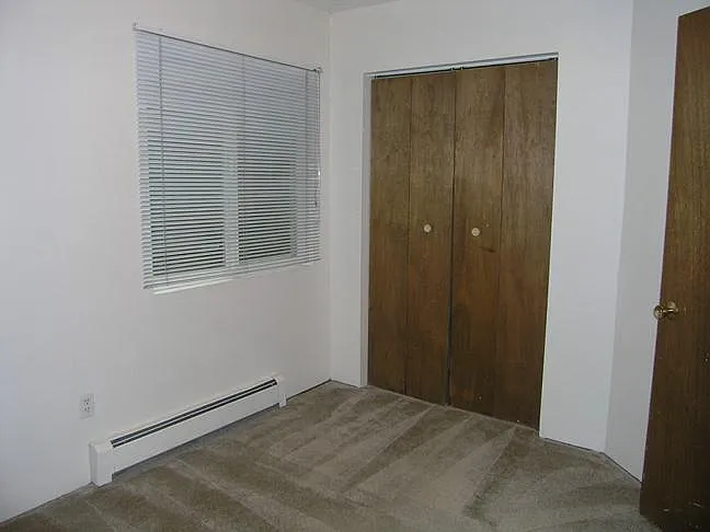 Building Photo - 1025 Portland Pl #4