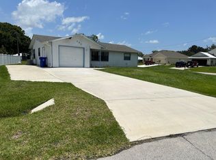 902 Bermuda Ave, Sebastian, FL 32958