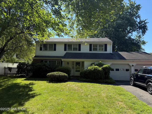 46 Old Orchard Rd, Riverside, CT 06878