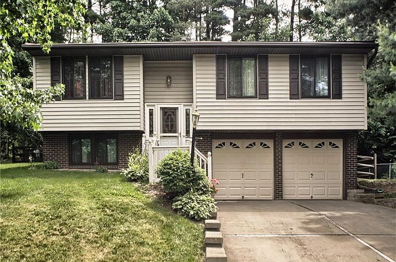 1st image of 421 Deerfield Dr