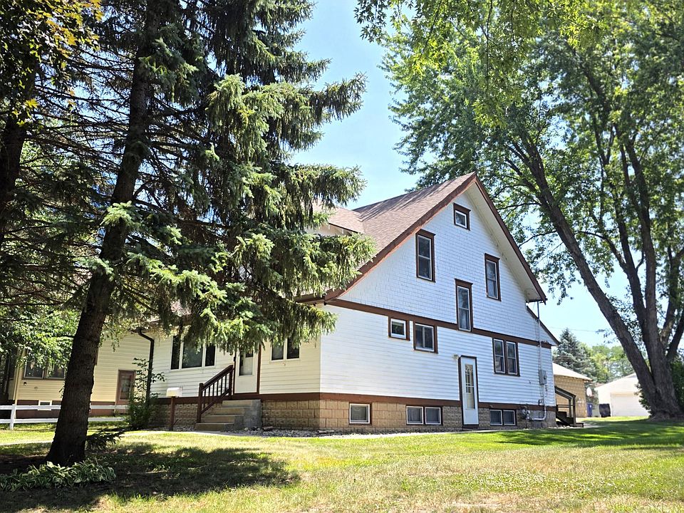 1st image of 615 7th St