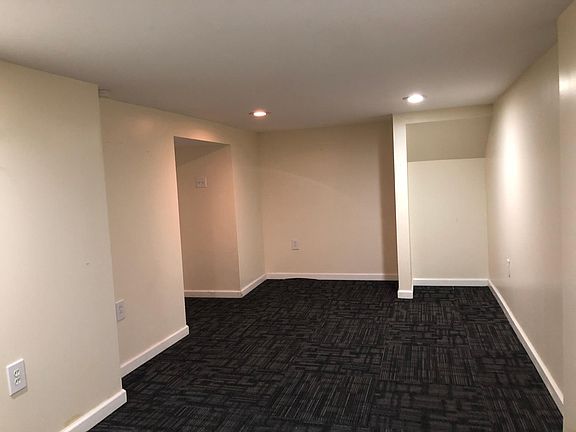 5th image of 9419 Muriel Ave