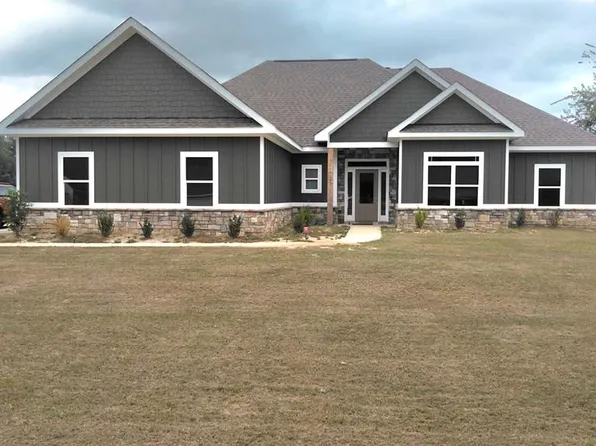 152 McLendon Rd, Fort Mitchell, AL 36856