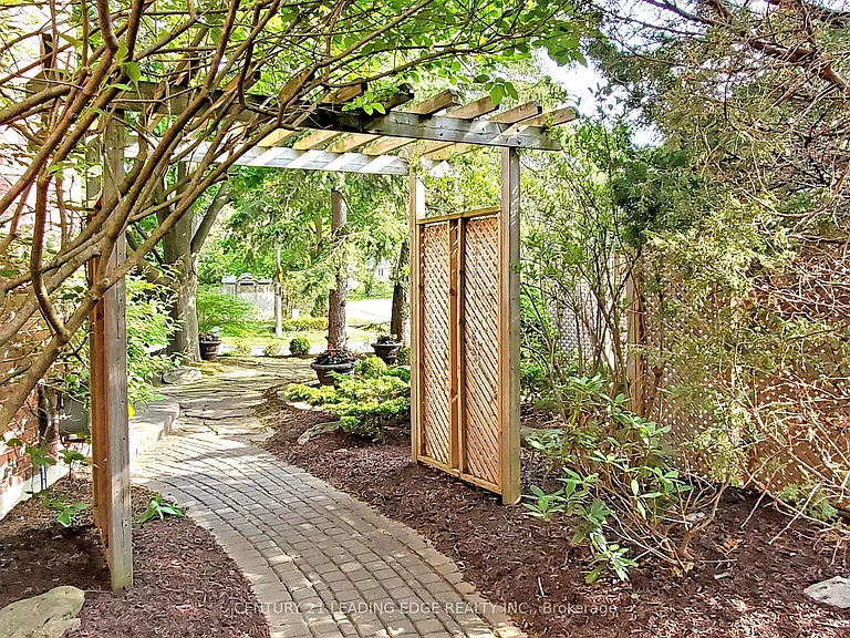 1 Sarah Jane Ct — Photo 48