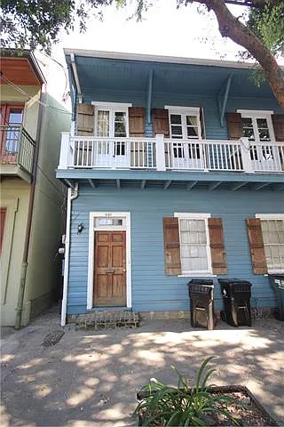 Building Photo - 1620 Prytania St