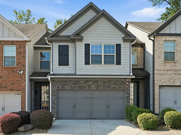 2244 Spicy Pine Ln, Lawrenceville, GA 30044