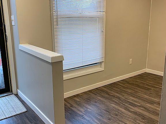 Entrance and dining room