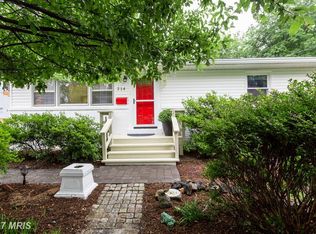 214 Elm St SW, Vienna, VA 22180