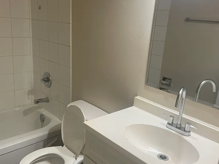 430 Ash St — Photo 15